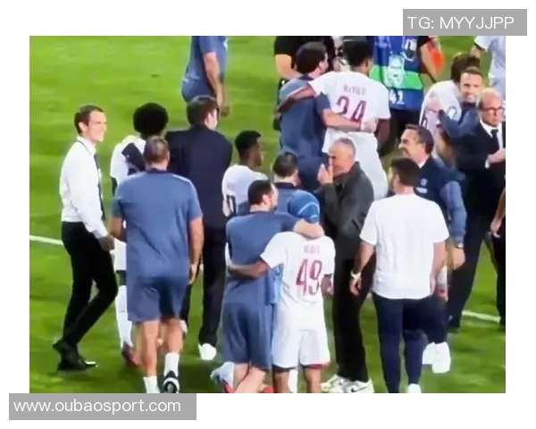 客场战胜巴萨罗腾盛赞恩里克碾压欧洲教练群雄