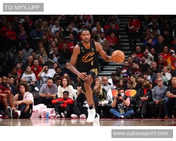 小莫布里半场表现出色7投3中贡献11分3篮板2助攻2盖帽 小莫布里半场表现出色7投3中贡献11分3篮板2助攻2盖帽