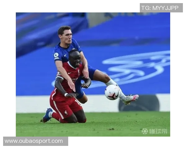 切尔西传奇勒伯夫女儿比基尼照引关注丈夫幽默留言引发网友热议