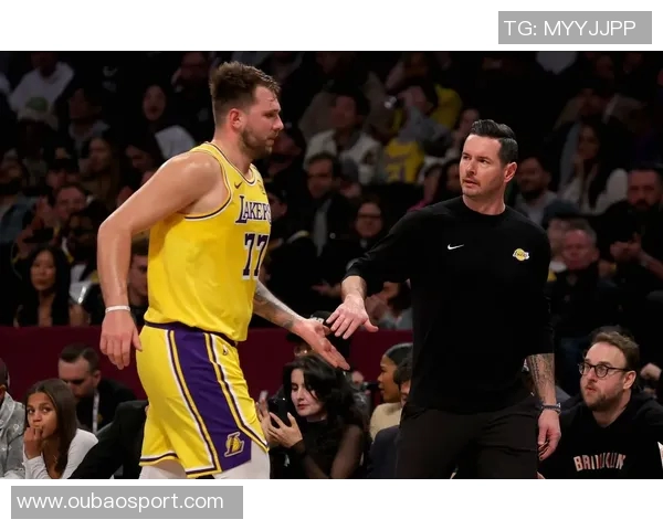 雷迪克谈球队氛围提升称互动改善助力团队凝聚力增强 雷迪克谈球队氛围提升称互动改善助力团队凝聚力增强