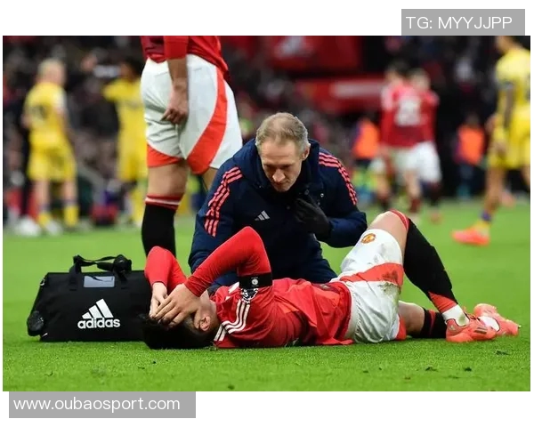 利桑德罗随队恢复有球训练预计10月底前重返赛场